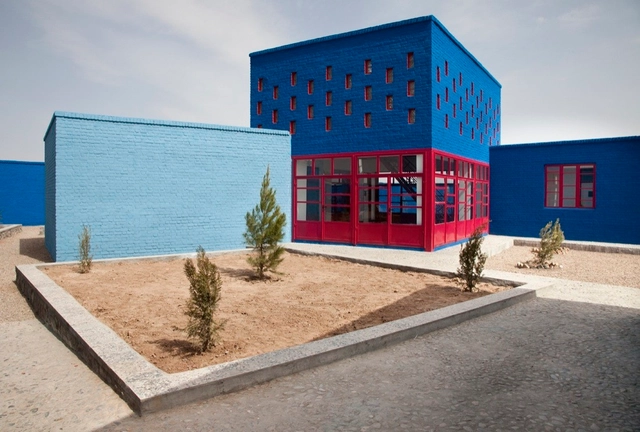 Maria Grazia Cutuli Primary School / 2A+P/A + IaN+ + MaO - Schools , Facade