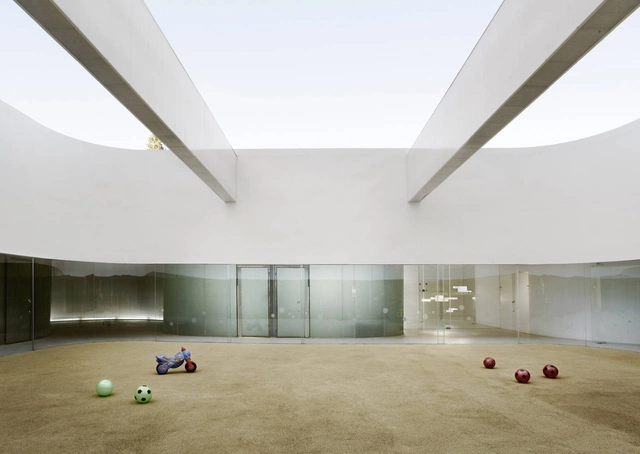 RGB / Girod+Anton Arquitectos - Educational Architecture, Facade, Lighting