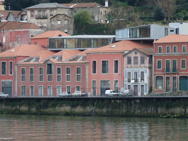 Cais da Fontinha改造项目 / Alexandre Burmester Arquitectos Associados - 独立住宅