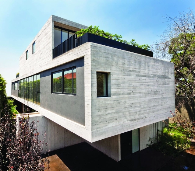 Maruma House / Fernanda Canales - Houses, Garden, Facade
