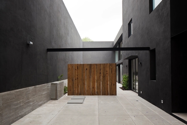 Cerrada Reforma 108 / DCPP arquitectos - Houses, Courtyard, Facade
