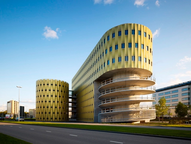停车场 <de Cope> / JHK Architecten - 温泉