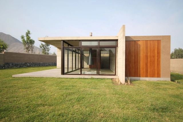 CASA oZs0 / Martin Dulanto - Houses, Garden, Facade, Door