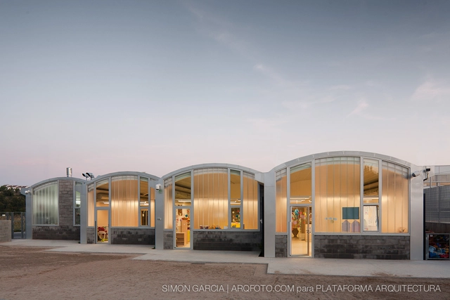 "Les Parellades" 幼儿园 / Pich‐Aguilera Architects - 幼儿园