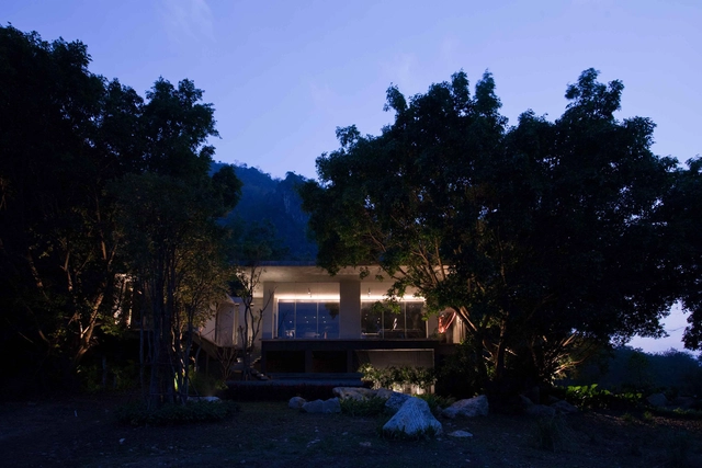 Hilltop House / Openbox Company - 独立住宅