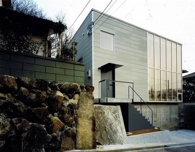 Wood Block House / Tadashi Yoshimura Architects - Houses, Facade, Stairs, Handrail