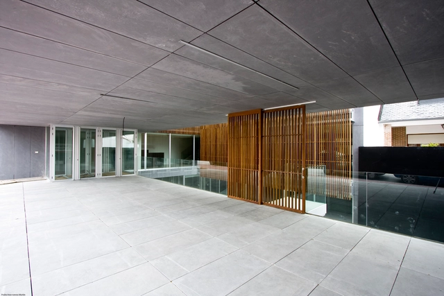博埃西略市政文娱中心 / José M. Martínez, Inés Escudero, Fernando Nieto - 市政建筑