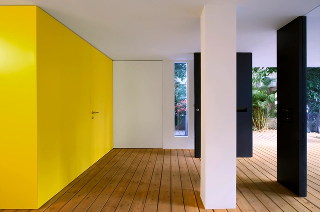 Casa en Tel Aviv / Levy Chamizer architects - Casas, Fachada, Puerta