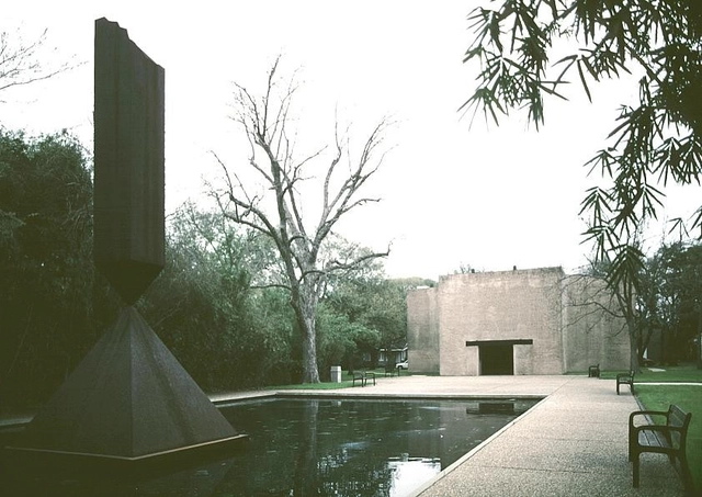 AD 经典：罗斯科艺术教堂 / Philip Johnson, Howard Barnstone, Eugene Aubry - 小教堂