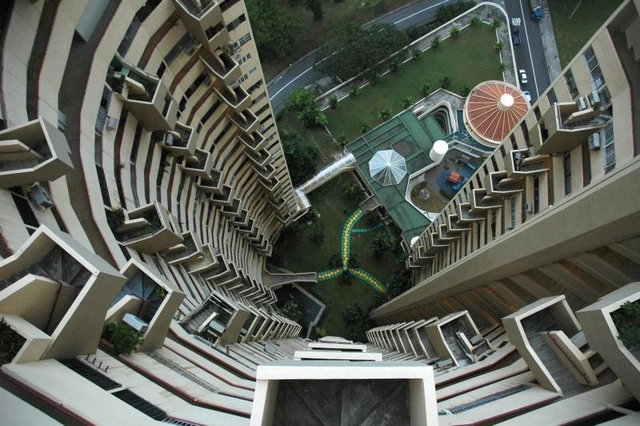 AD Classics: Pearl Bank Apartments / Tan Cheng Siong, Archurban - Penthouse, Stairs, Facade, Handrail