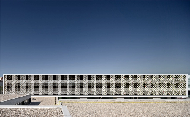 Ceip Martinet / Mestura Arquitectes - Schools , Facade, Stairs