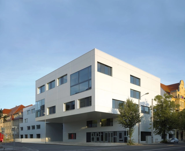 图媒中心 / Léon Wohlhage Wernik Architekten - 图书馆
