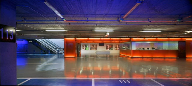 Avenida Libertad停车场 / Clavel Arquitectos - 停车场