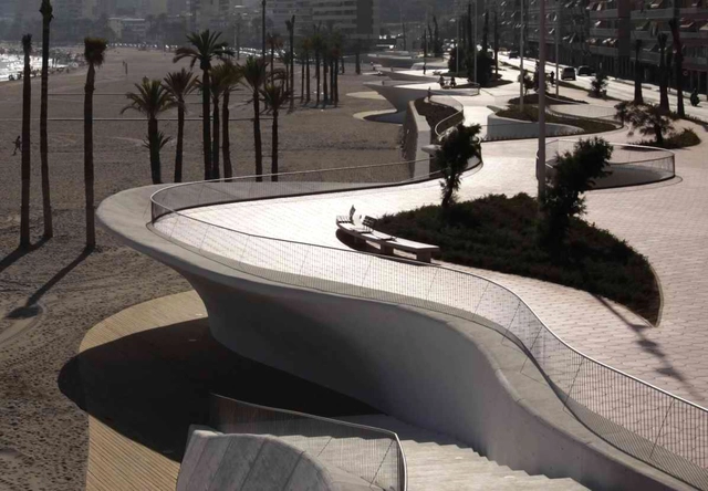 Paseo Marítimo Playa Poniente  / OAB - Paisaje Y Arquitectura, Jardín