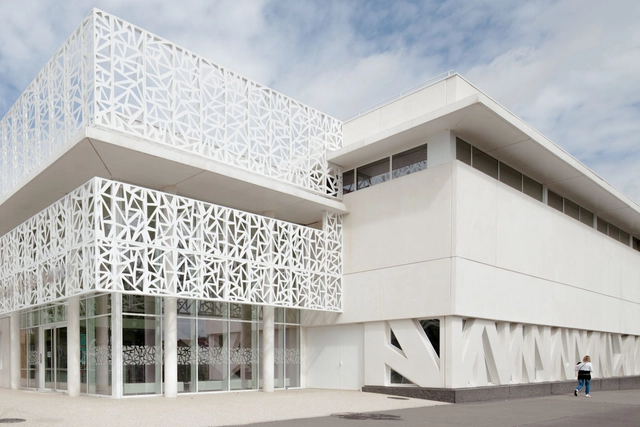 Jessie-Owens健身馆 / Épicuria Architectes - 健身房
