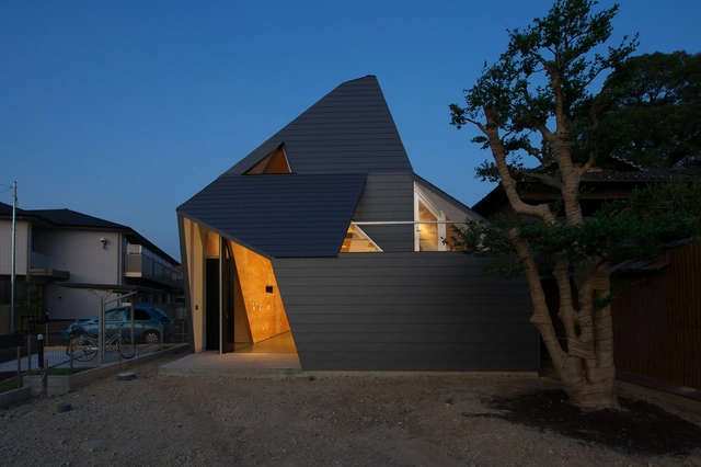 Model Factory F / D.I.G Architects - Offices, Facade, Door