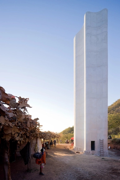 Mirador Cerro del Obispo / Christ & Gantenbein - Arquitectura Religiosa