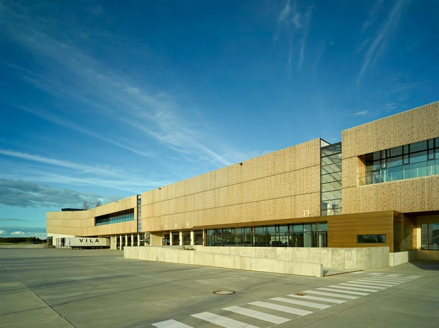 Bestseller Logistics Centre North / C.F. Møller Architects - Centro De Distribución