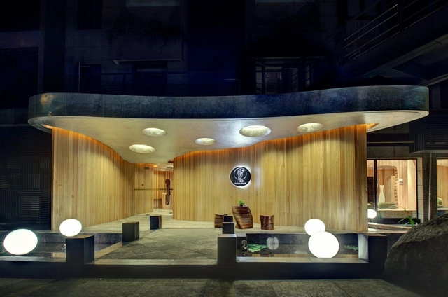 One Taste Holistic  / CROX International Co., LTD - Hotelería Y Entretenimiento