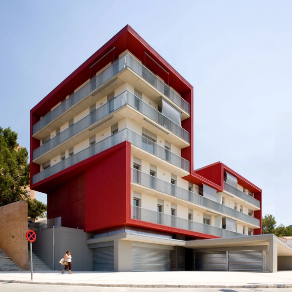 Viviendas de Proteccion Publica y Locales Comerciales / Aguilera Guerrero - Arquitectura Comercial, Fachada
