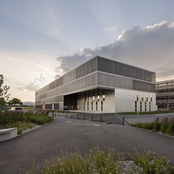 CEI 3 / bauzeit architekten - Arquitectura Industrial