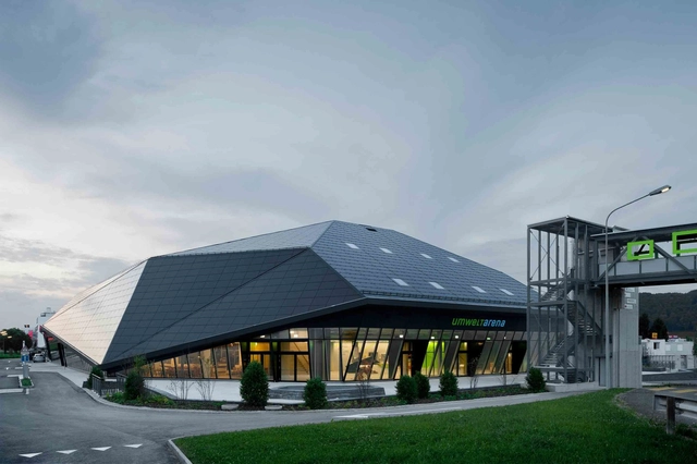 世界舞台 / Rene Schmid Architekten - 展览中心