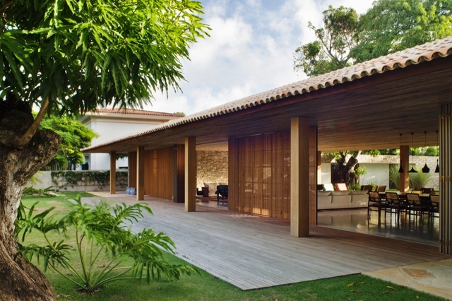 Casa de Bahía  / Studio MK27 - Marcio Kogan - Casas, Jardín, Fachada, Puerta, Sillas