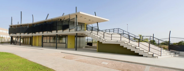 多用途大厦 / Vahos Arquitectura - 文化建筑