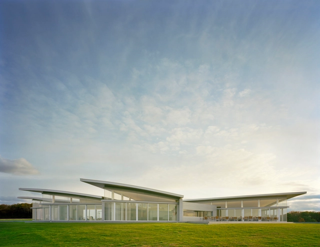 The Bridge / Roger Ferris + Partners - Hospitality Architecture, Facade