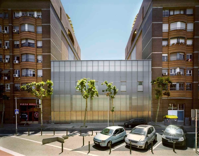 Residência e Centro de dia para Problemas Psiquiátricos  / Aldayjover Arquitectura y Paisaje - Centro De Reabilitação 