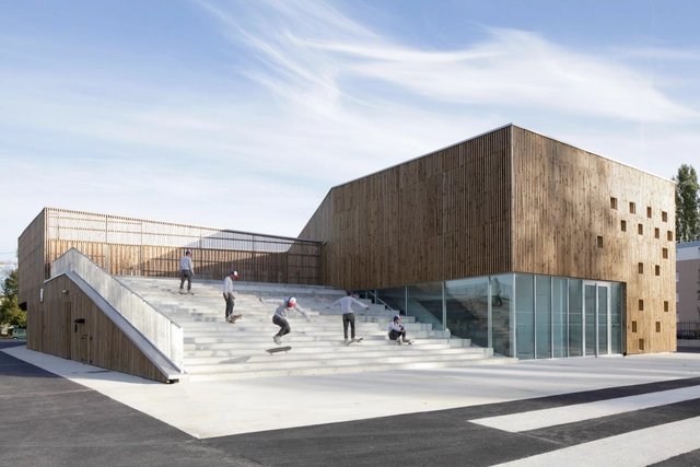 Centro Cultural en Nevers / Ateliers O-S architectes - Centro De Artes Escénicas