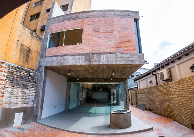 Vivienda W.F. / Grupo Culata Jovai - Casas, Fachada, Arco