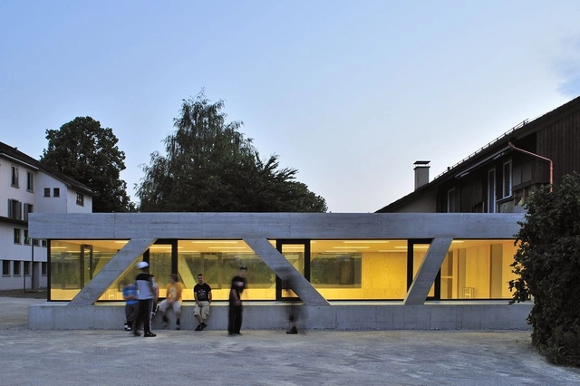 Sporthalle Landheim Bruettisellen / L3P Architects - Vivienda Social