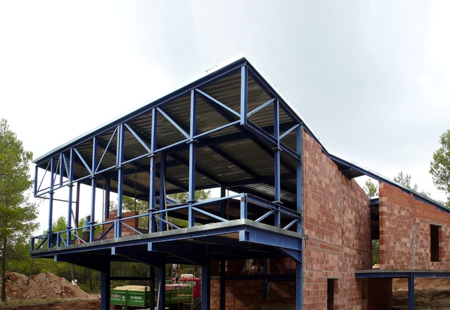 Casa en El Bosque / Juan Marco - Casas, Fachada, Fijación Vigas