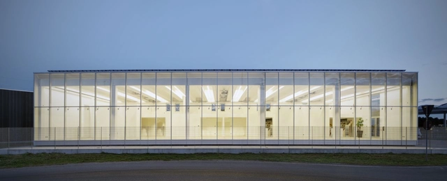Materiale Edili Garavaglia / Buratti+Battiston Architects - Edificio De Oficinas
