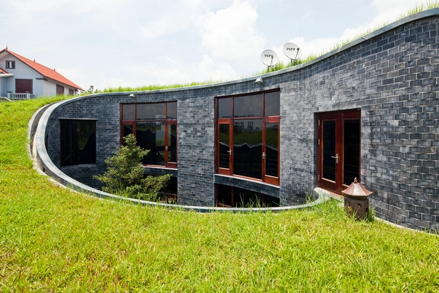 Casa de Piedra / Vo Trong Nghia Architects - Casas