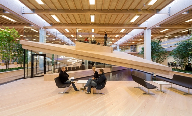 IBC Innovation Factory / SHL Architects - Fábrica