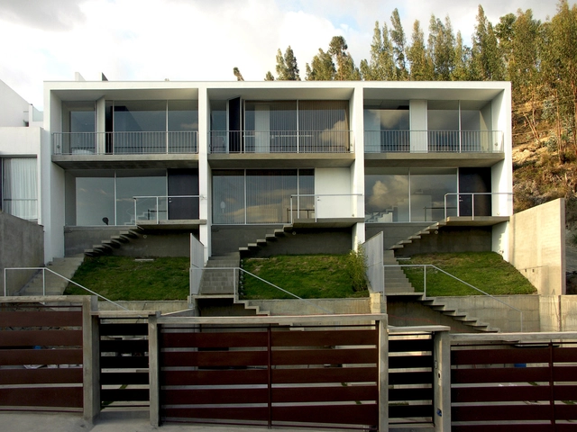 Aspasia 2 / Espinoza Carvajal Arquitectos - Casas, Escaleras, Cierros, Puerta, Fachada, Barandas, Balcón