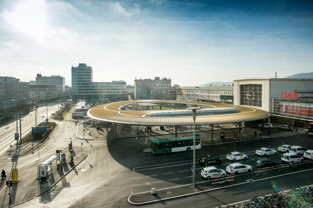 Graz Main Station Local Transport Hub / Zechner & Zechner - Estación De Tranvías