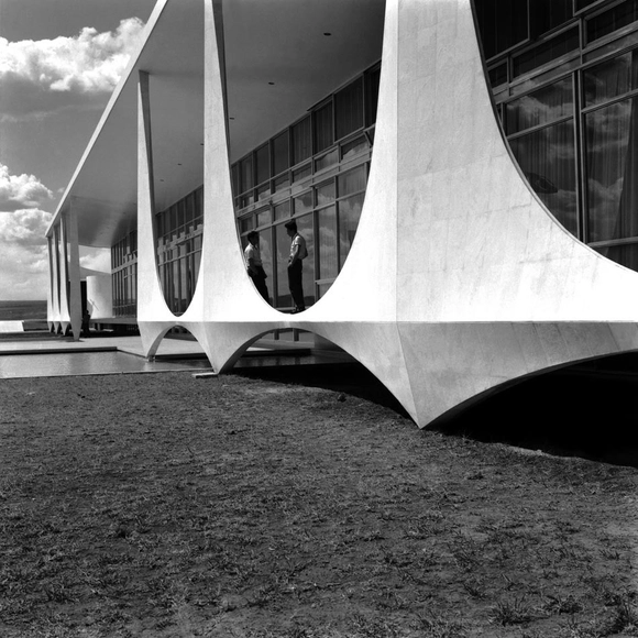 A Arquitetura depois de Oscar Niemeyer / Igor Fracalossi - Imagem de Destaque