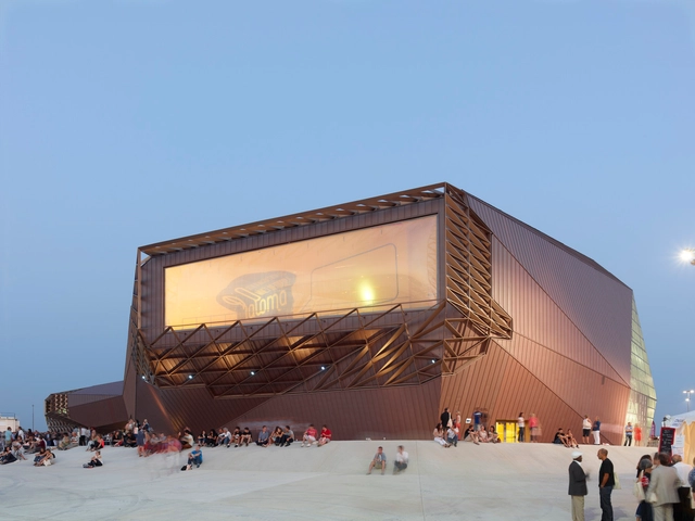 Paloma / Tetrarc Architects - Espacio De Conciertos