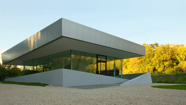 Playmaker Showroom / DRA&U - Arquitectura Comercial