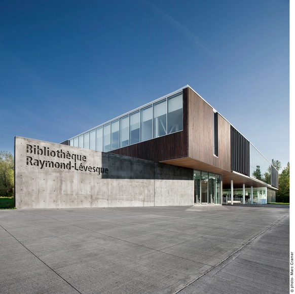 Biblioteca Raymond-Lévesque / Manon  Asselin + Jodoin Lamarre Pratte - Bibliotecas, Fachada