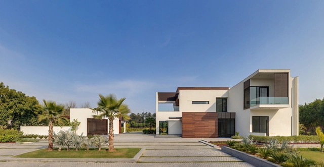F3 Farmhouse / DADA & Partners - Houses, Door, Facade