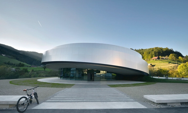 Cultural Center of EU Space Technologies / Dekleva Gregoric Arhitekti + SADAR + VUGA + OFIS architects + Bevk Perovic Arhitekti - Community Center, Facade