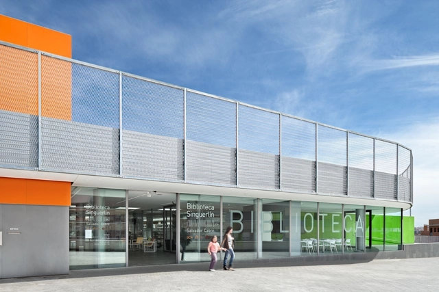 Library in Singuerlin / taller 9s arquitectes - Bibliotecas