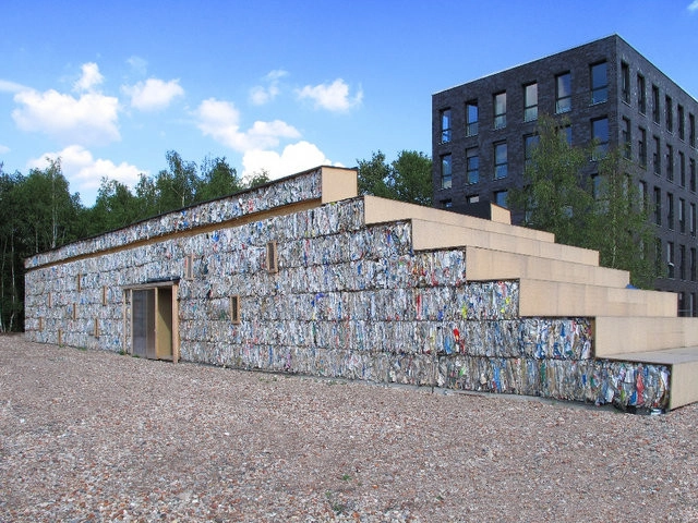 Edifício temporário de escritórios é construído de fardos de papel reciclado em Essen, Alemanha - Imagem de Destaque