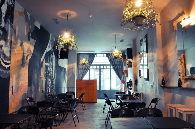 Baixaria / OODA - Bar, Porta, Mesa, Cadeira