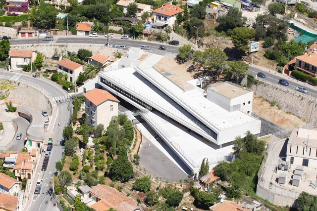 Escuela Primaria en Beausoleil / CAB Architects - Escuela Primaria