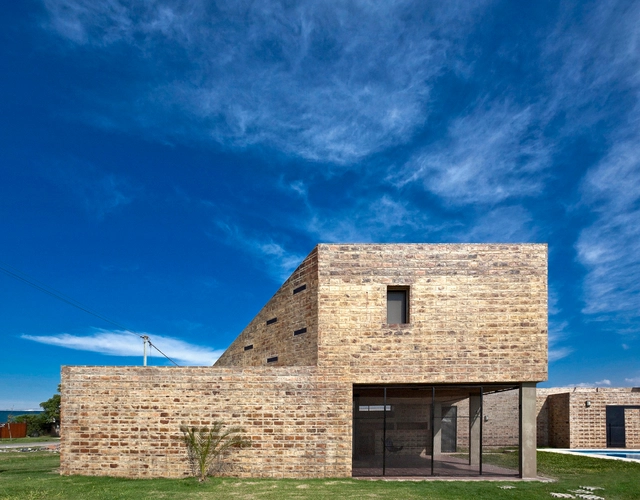 Casa Alejandra / Cekada-Romanos Arquitectos - Casas